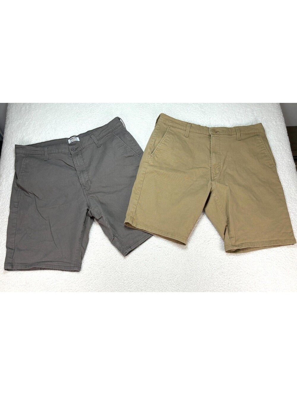 Levi's Signature Gold Khaki Shorts 36 Lot of 2 Gray/Beige Levi
